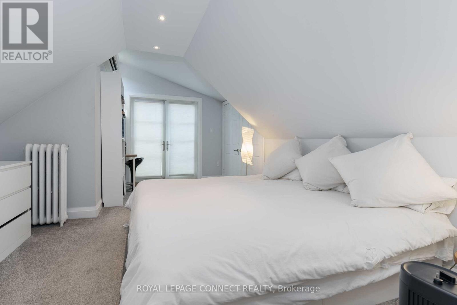 754 Windermere Avenue, Toronto, Ontario  M6S 3M6 - Photo 23 - W12592364