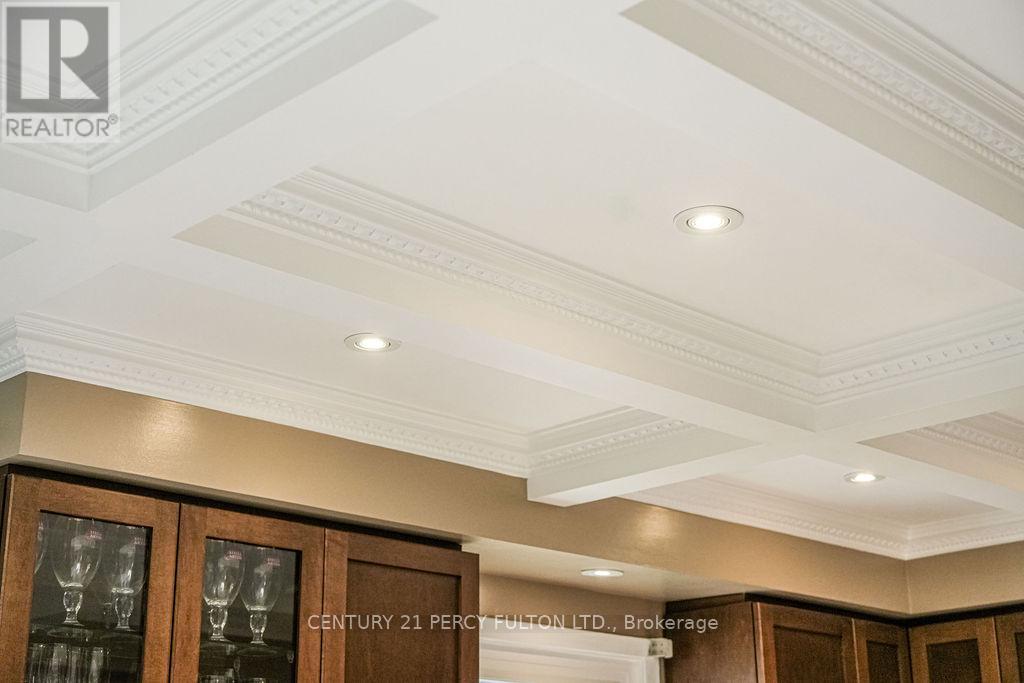 43 Windmill Boulevard, Brampton, Ontario  L6Y 3E9 - Photo 15 - W12592480