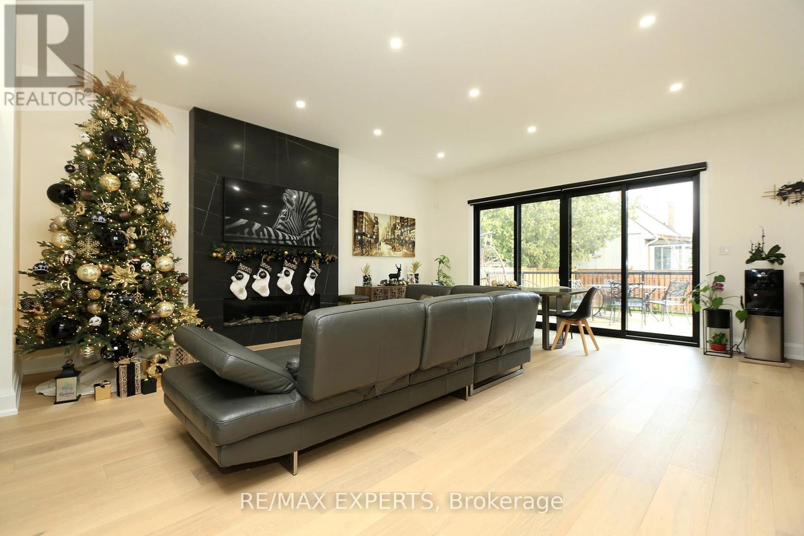 31 Fulham Drive, Toronto, Ontario M8W 4T1 - Photo 36 - W12592460