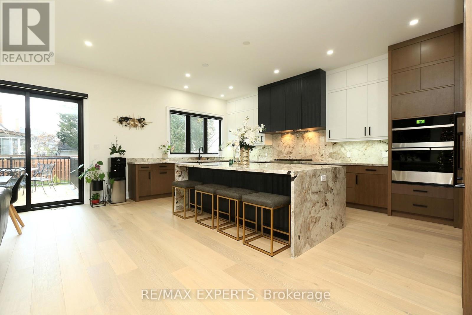 31 Fulham Drive, Toronto, Ontario M8W 4T1 - Photo 39 - W12592460