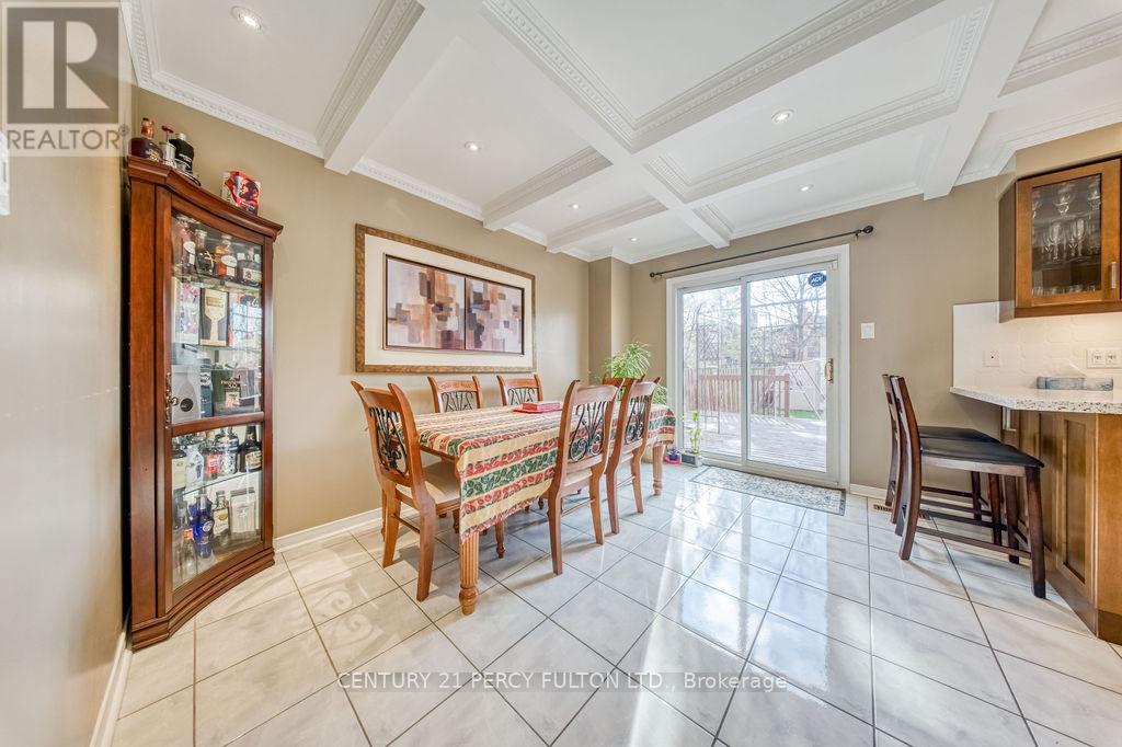 43 Windmill Boulevard, Brampton, Ontario  L6Y 3E9 - Photo 11 - W12592480