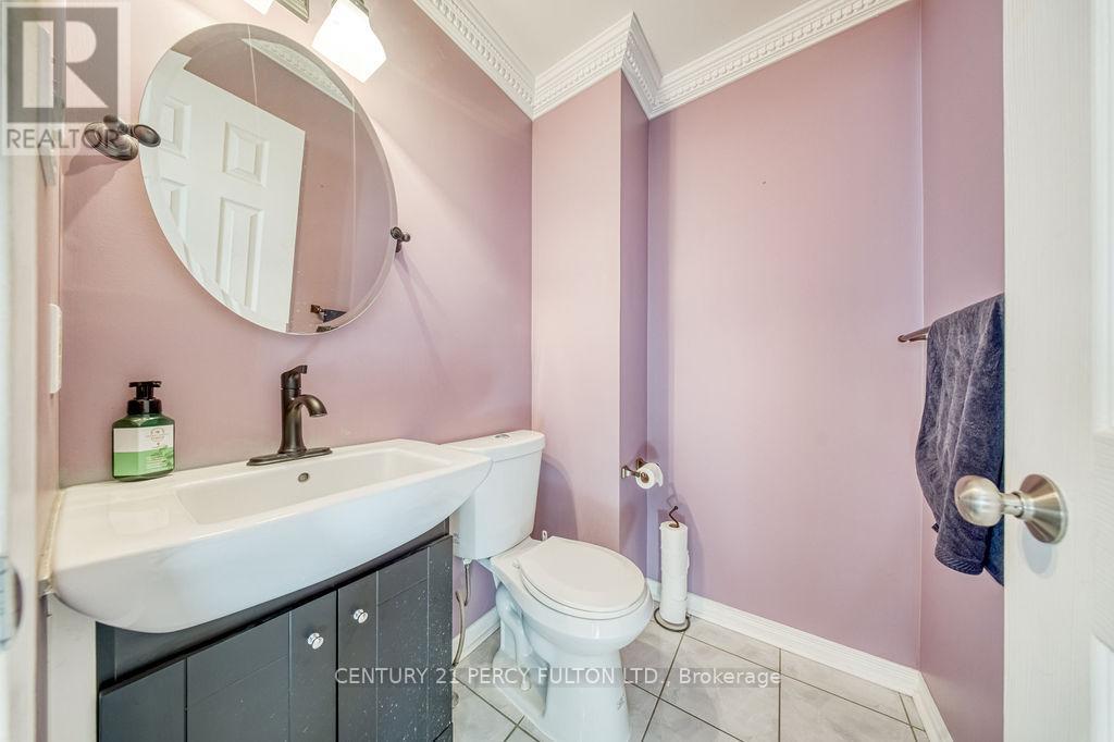 43 Windmill Boulevard, Brampton, Ontario  L6Y 3E9 - Photo 19 - W12592480