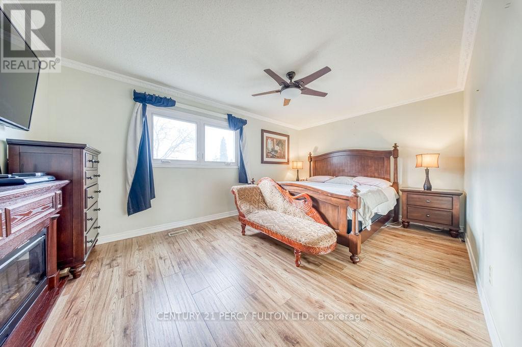 43 Windmill Boulevard, Brampton, Ontario  L6Y 3E9 - Photo 22 - W12592480