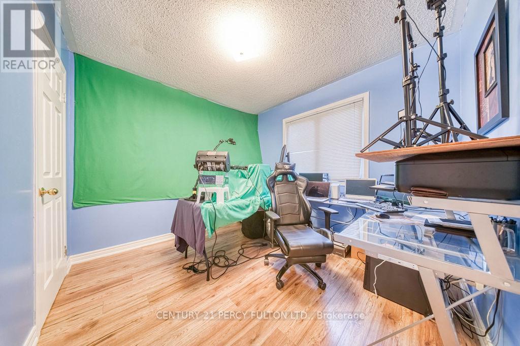 43 Windmill Boulevard, Brampton, Ontario  L6Y 3E9 - Photo 27 - W12592480