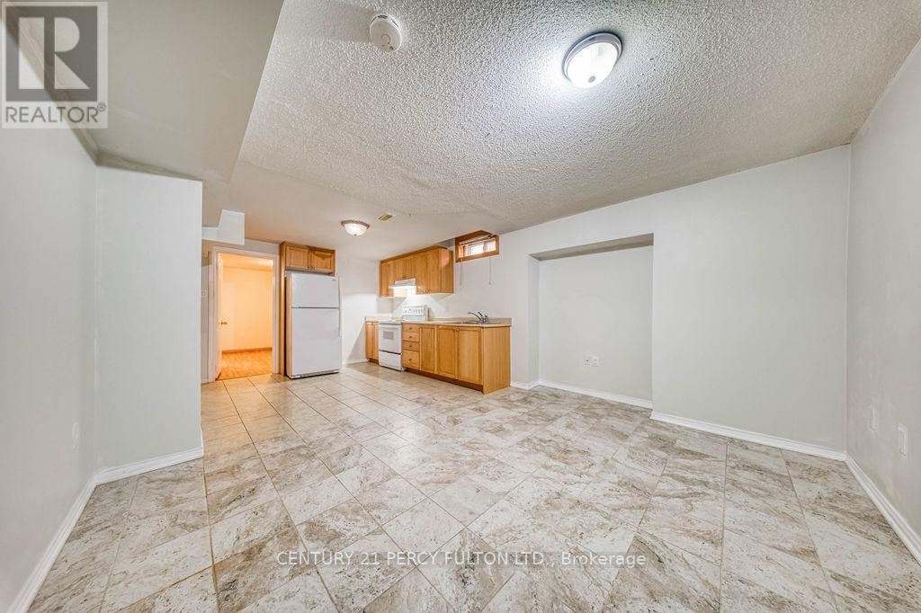 43 Windmill Boulevard, Brampton, Ontario  L6Y 3E9 - Photo 32 - W12592480