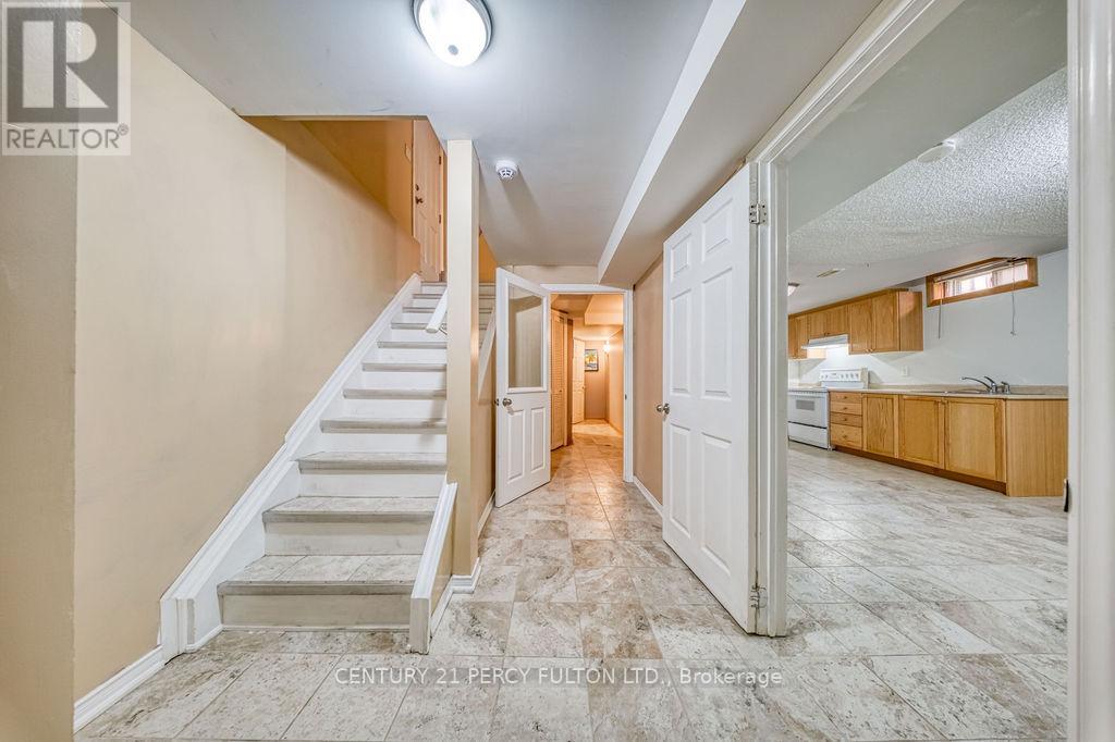 43 Windmill Boulevard, Brampton, Ontario  L6Y 3E9 - Photo 31 - W12592480