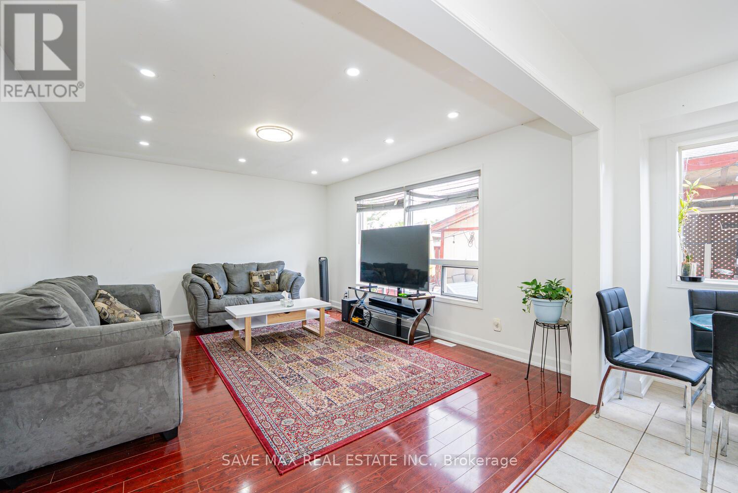 3 Gander Crescent, Brampton, Ontario  L6P 2J5 - Photo 14 - W12592384