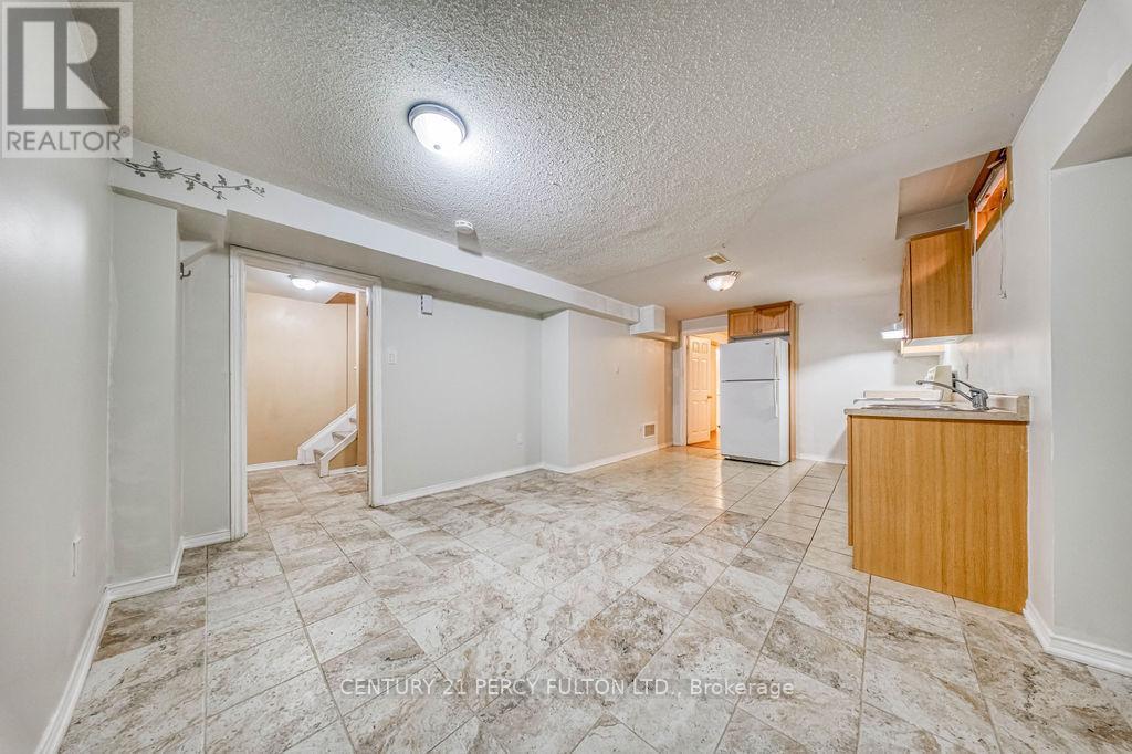 43 Windmill Boulevard, Brampton, Ontario  L6Y 3E9 - Photo 33 - W12592480