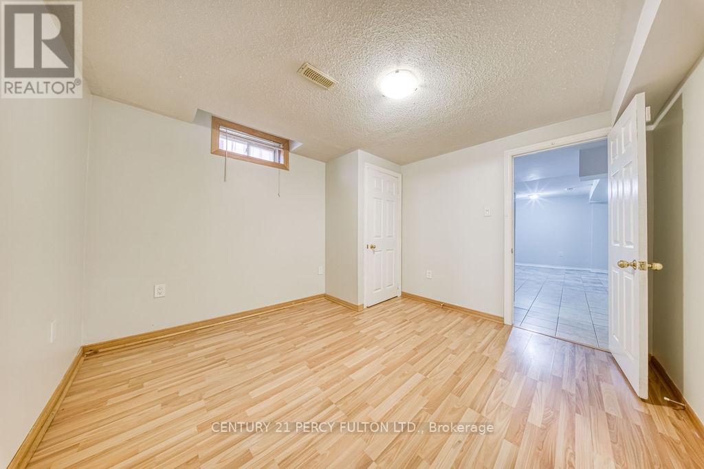 43 Windmill Boulevard, Brampton, Ontario  L6Y 3E9 - Photo 37 - W12592480