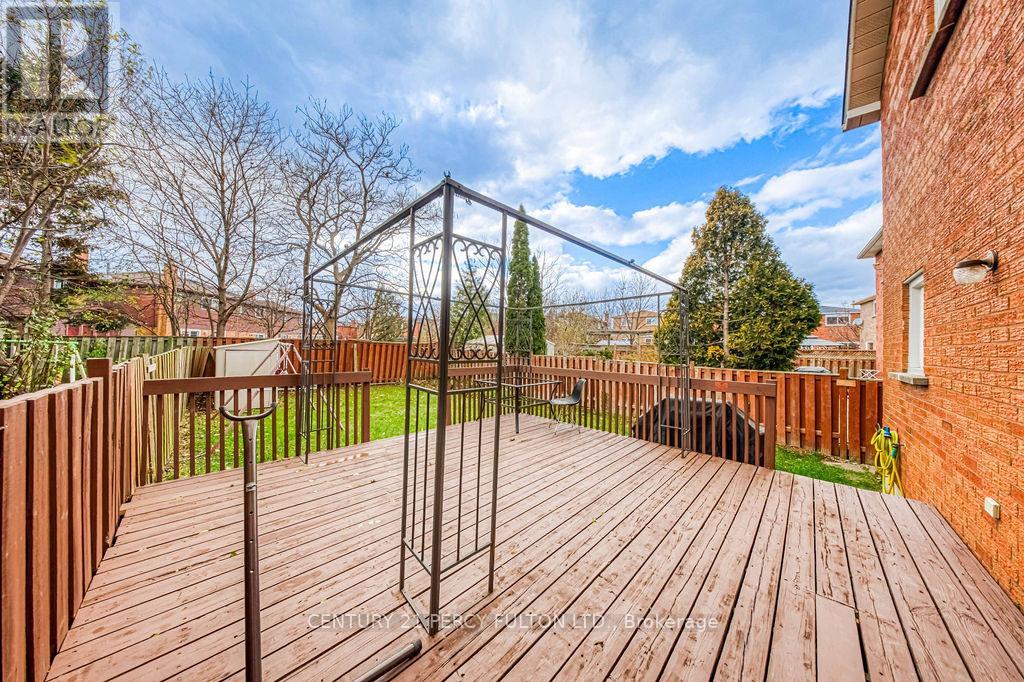 43 Windmill Boulevard, Brampton, Ontario  L6Y 3E9 - Photo 42 - W12592480