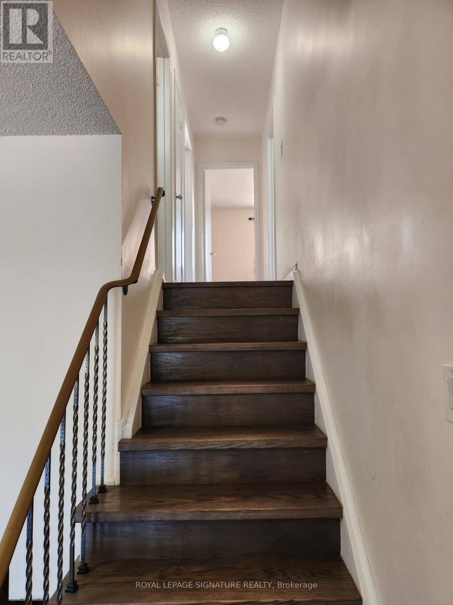 3334 Tallmast Crescent, Mississauga, Ontario  L5L 1H5 - Photo 14 - W12592516