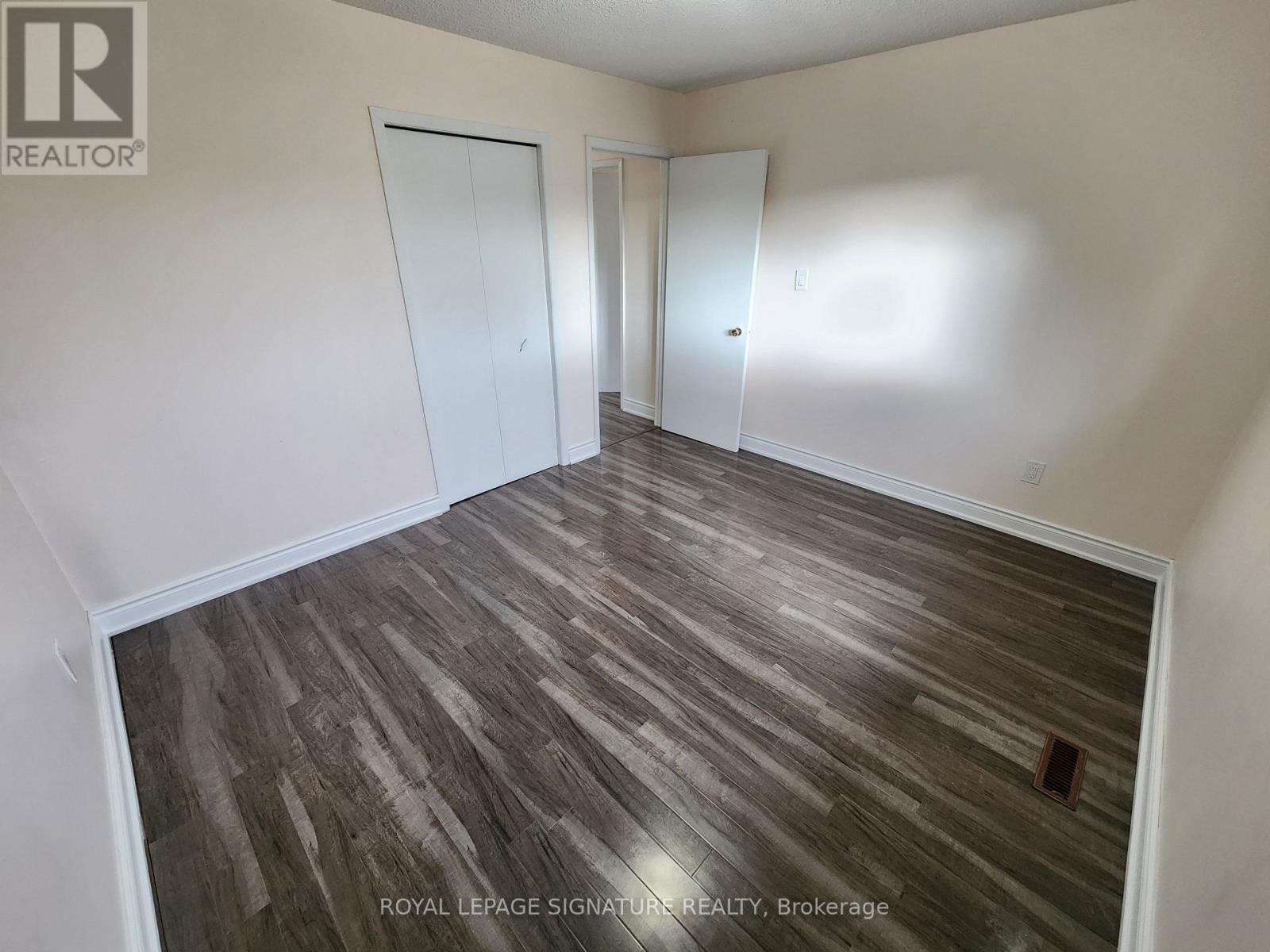 3334 Tallmast Crescent, Mississauga, Ontario  L5L 1H5 - Photo 19 - W12592516