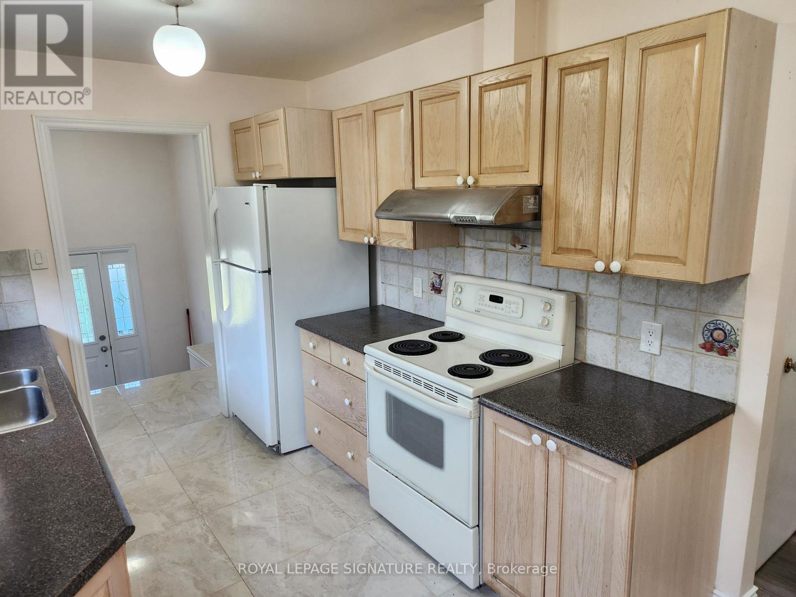 3334 Tallmast Crescent, Mississauga, Ontario  L5L 1H5 - Photo 7 - W12592516