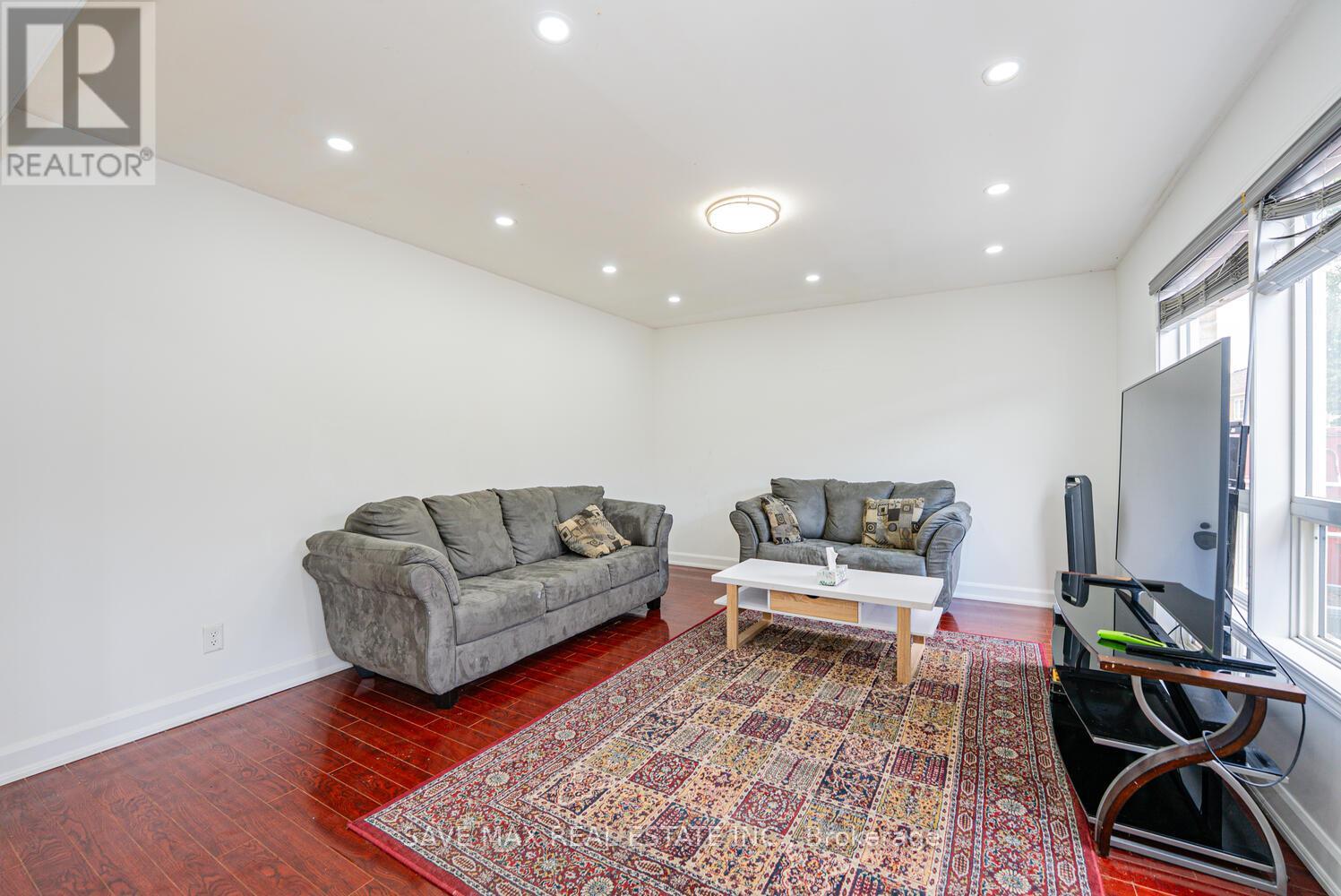 3 Gander Crescent, Brampton, Ontario  L6P 2J5 - Photo 17 - W12592384