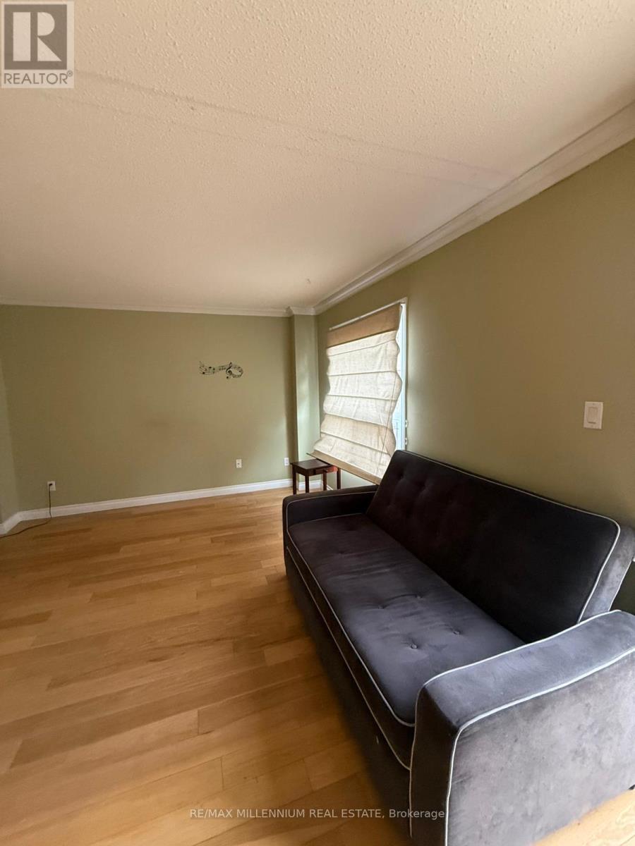 3009 Olympus Mews, Mississauga, Ontario  L5N 4V5 - Photo 8 - W12592528