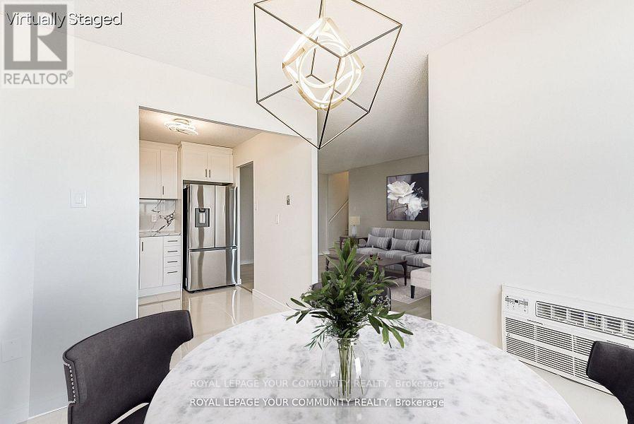 406 - 530 Lolita Gardens, Mississauga, Ontario L5A 3T2 - Photo 13 - W12592502