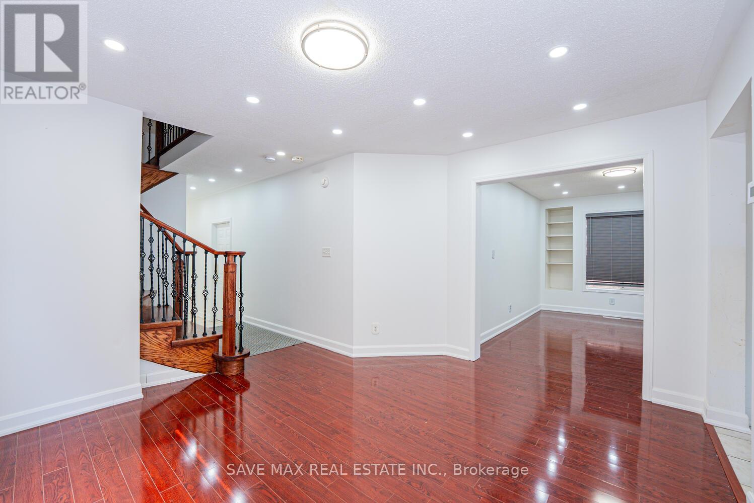 3 Gander Crescent, Brampton, Ontario  L6P 2J5 - Photo 9 - W12592384