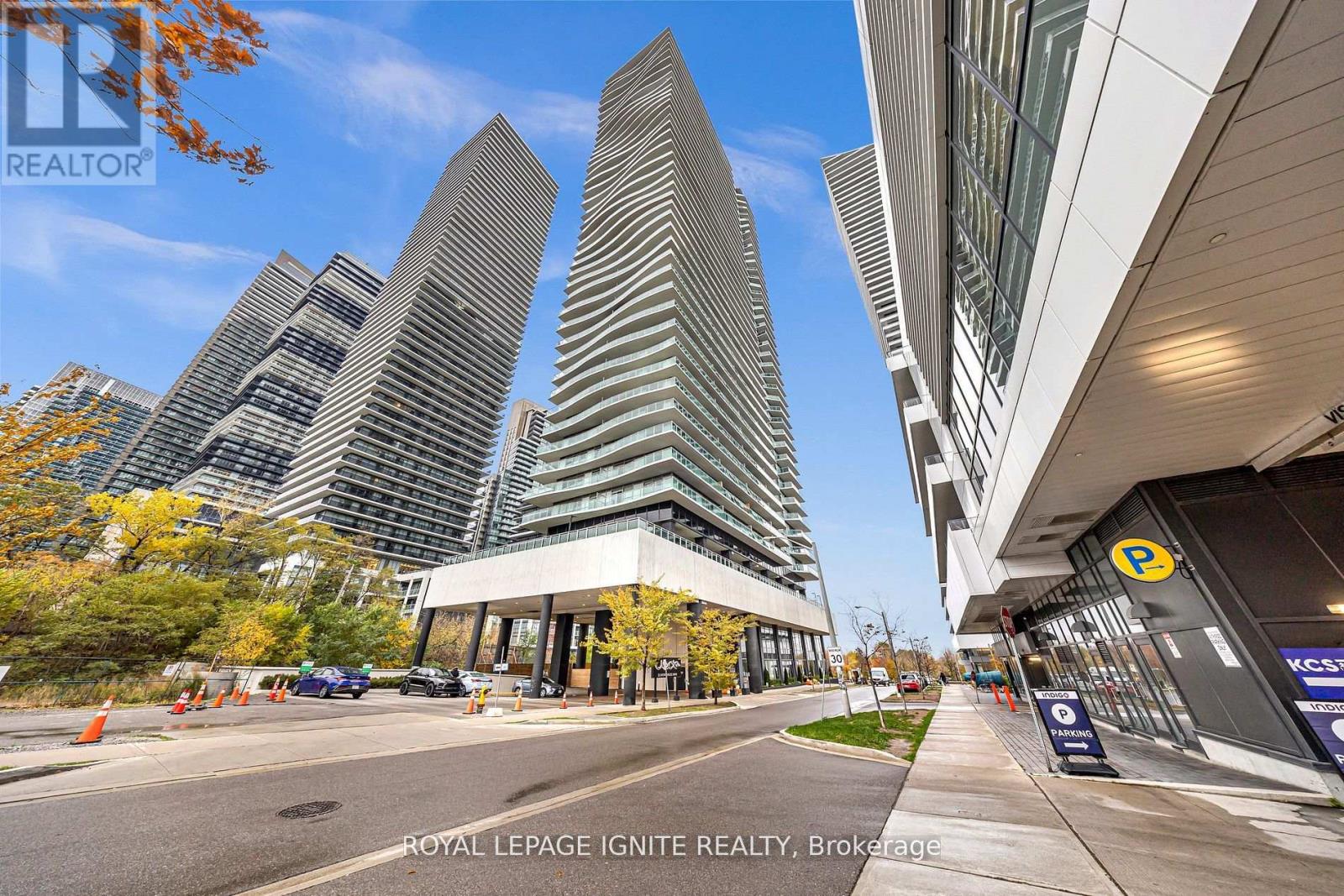 607 - 33 SHORE BREEZE DRIVE, Toronto, Ontario