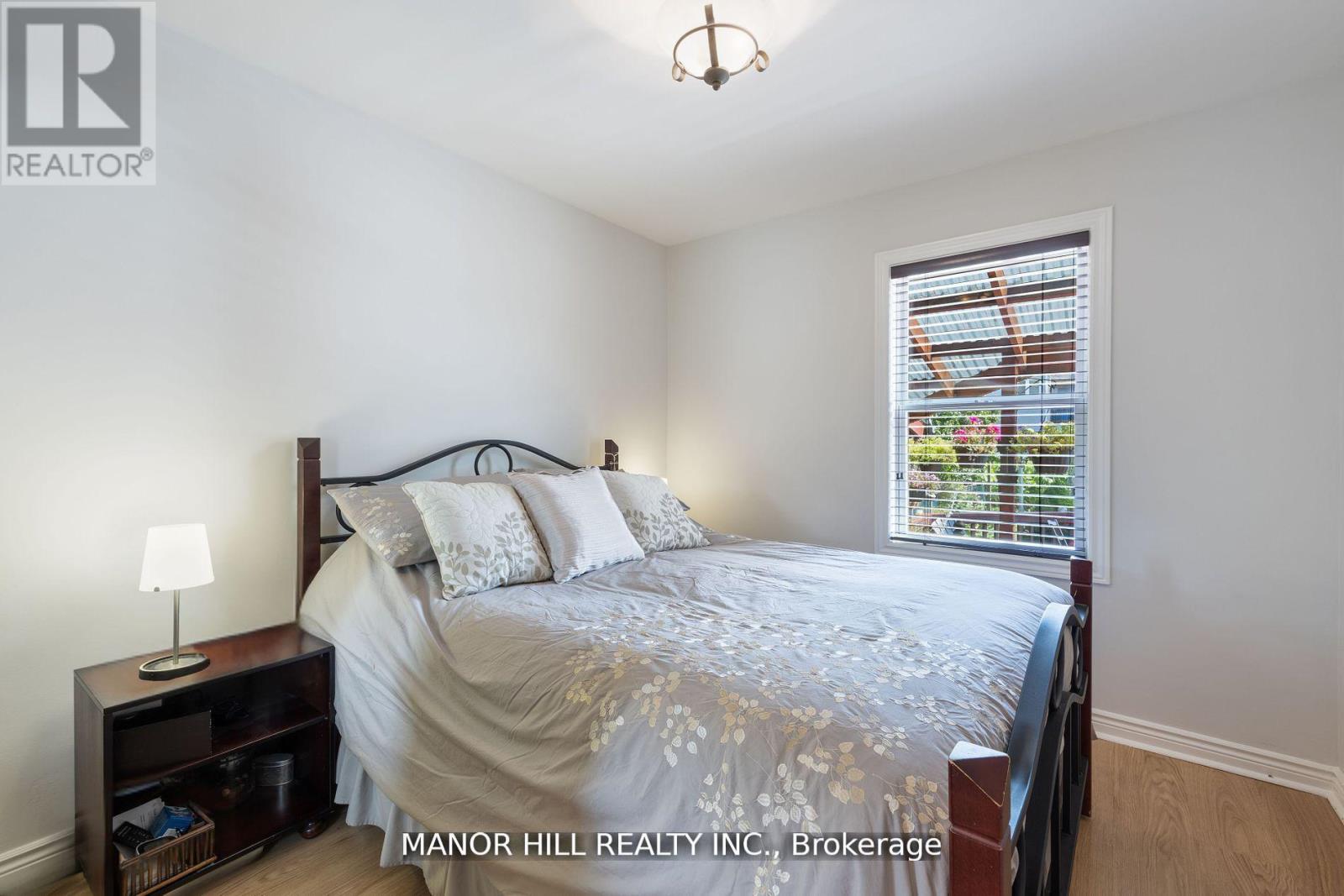 31 Chartwell Road, Toronto, Ontario  M8Z 4E9 - Photo 18 - W12592580