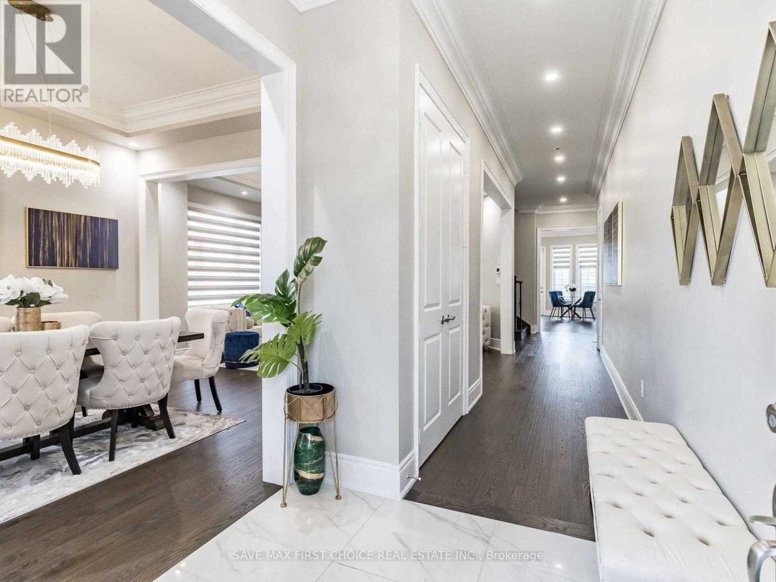 4051 Eternity Way, Oakville, Ontario  L6H 7B6 - Photo 4 - W12592410