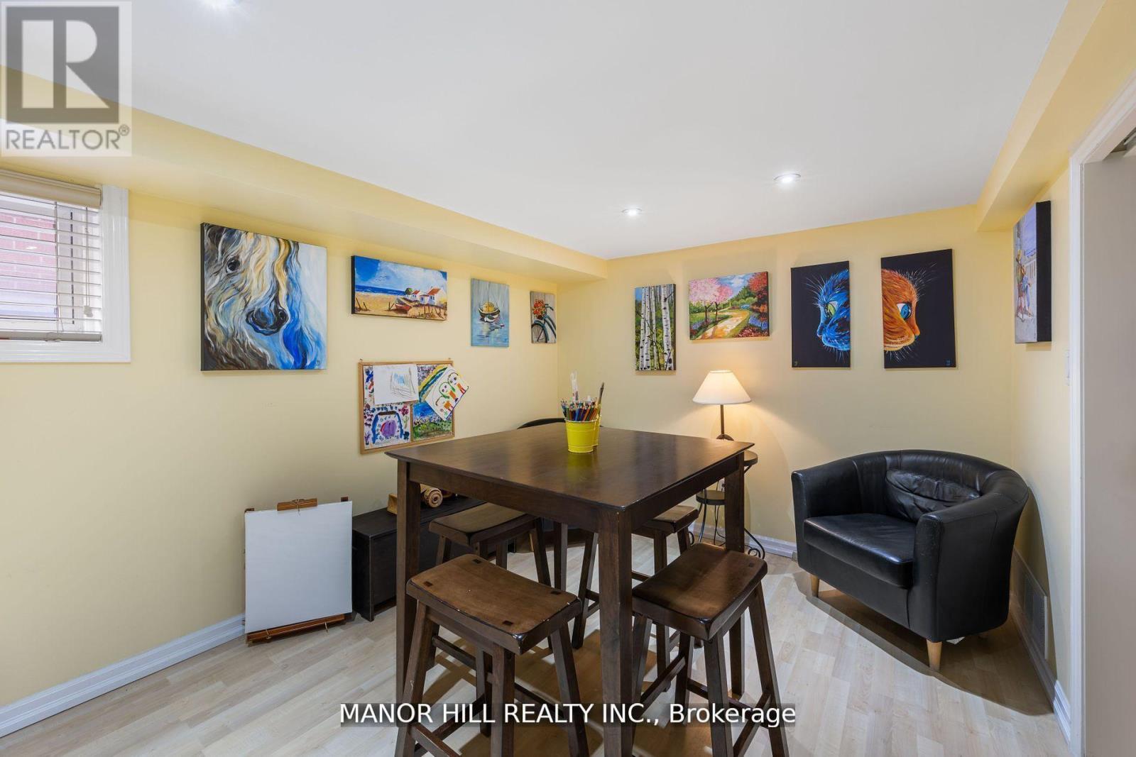 31 Chartwell Road, Toronto, Ontario  M8Z 4E9 - Photo 15 - W12592580