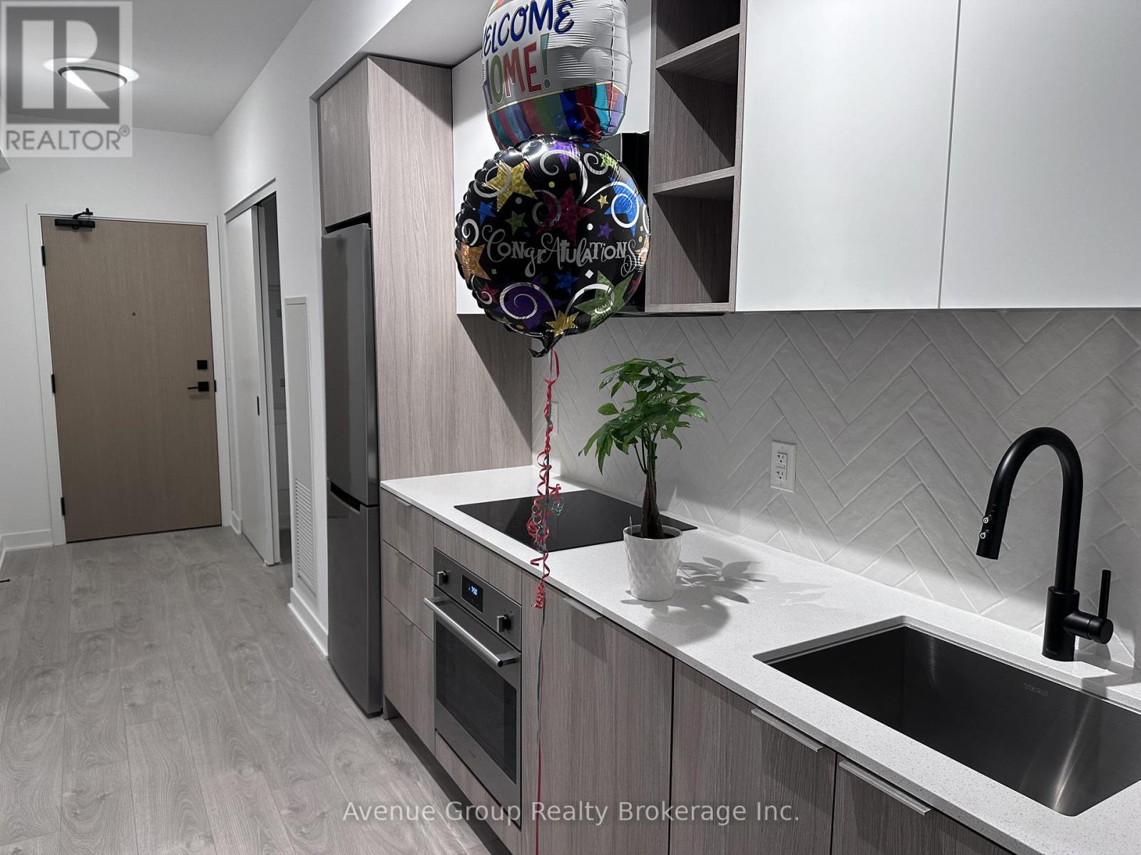 1911 - 36 ZORRA STREET, Toronto, Ontario