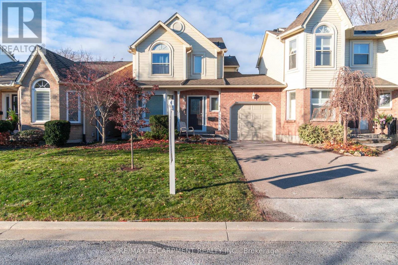 3 - 5255 Lakeshore Road, Burlington, Ontario  L7L 5X5 - Photo 1 - W12592602