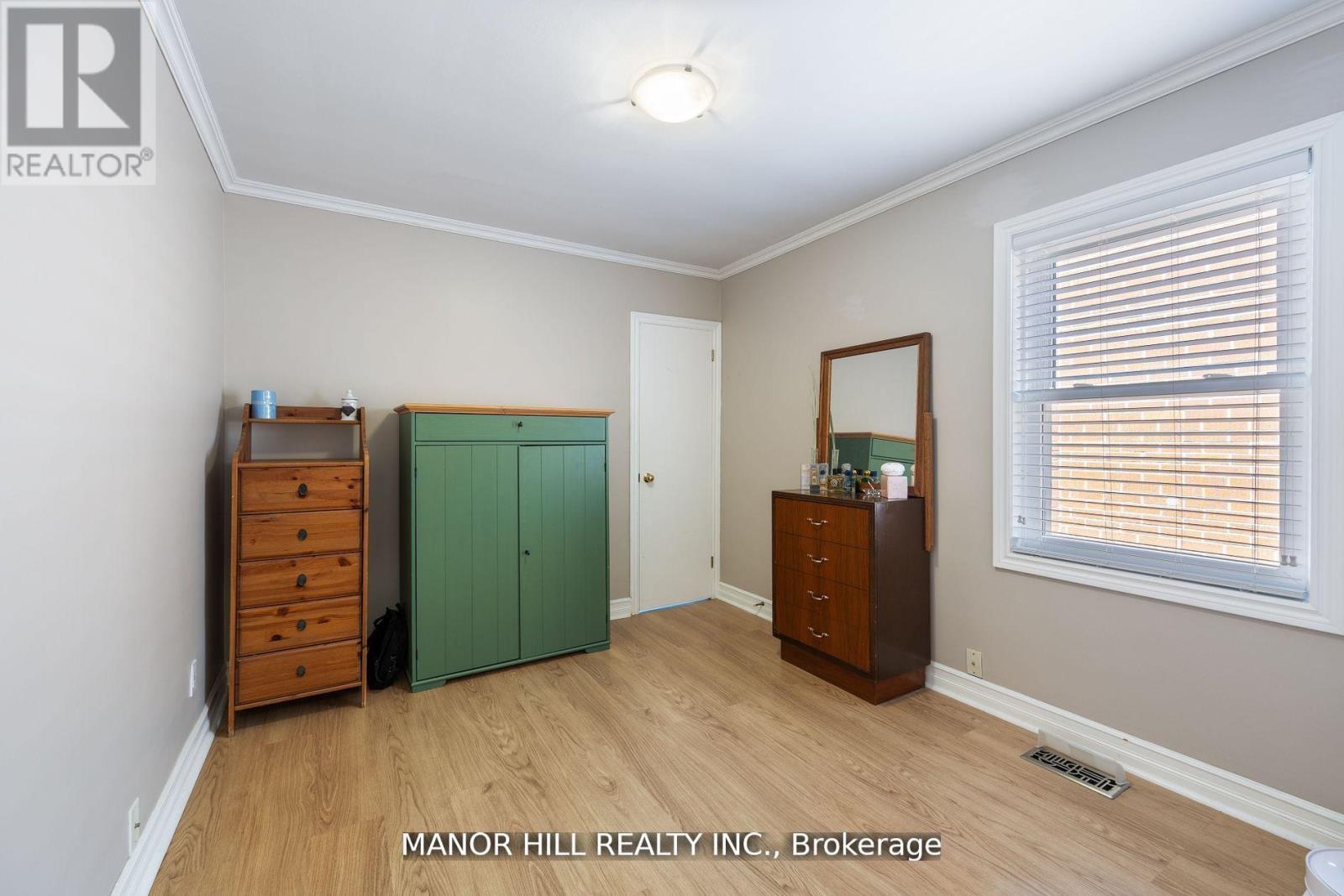 31 Chartwell Road, Toronto, Ontario  M8Z 4E9 - Photo 20 - W12592580