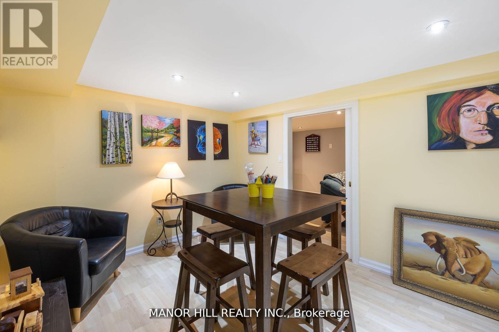 31 Chartwell Road, Toronto, Ontario  M8Z 4E9 - Photo 14 - W12592580