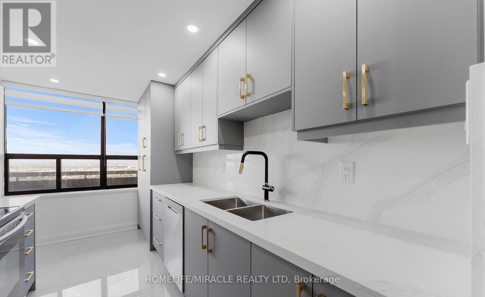 2605 - 18 Knightsbridge Road, Brampton, Ontario  L6T 3X5 - Photo 23 - W12592592