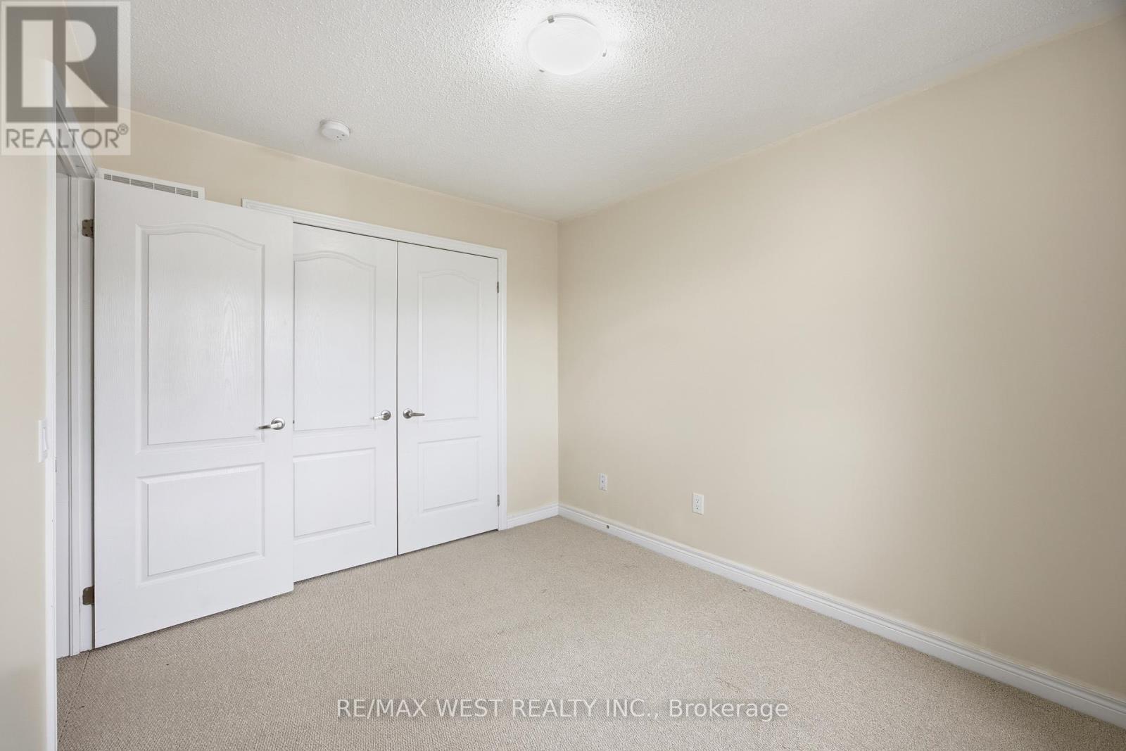 90 Sky Harbour Drive, Brampton, Ontario L6Y 0V3 - Photo 19 - W12592650