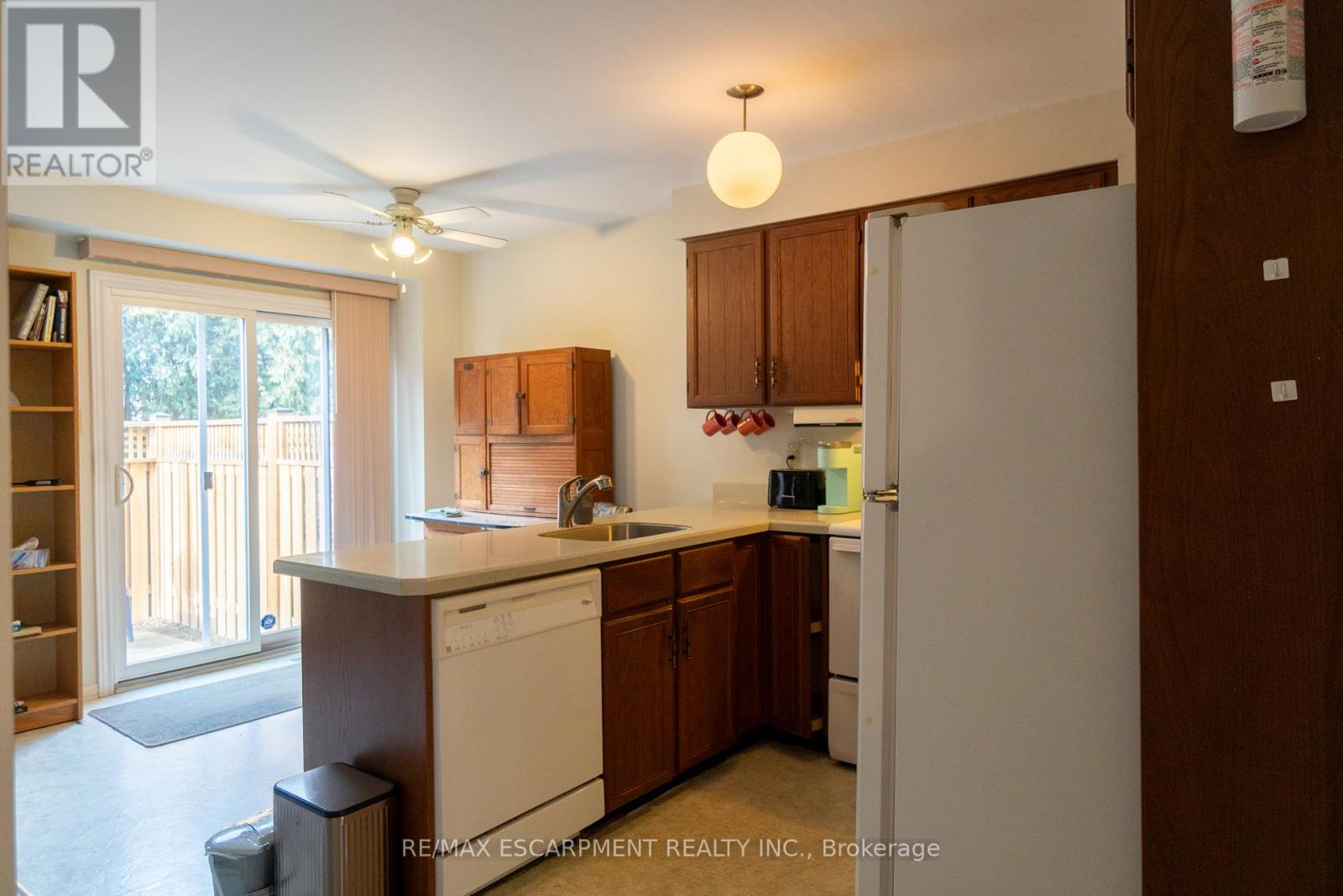 3 - 5255 Lakeshore Road, Burlington, Ontario  L7L 5X5 - Photo 39 - W12592602