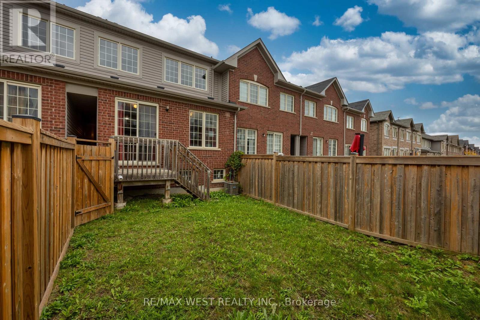 90 Sky Harbour Drive, Brampton, Ontario L6Y 0V3 - Photo 28 - W12592650