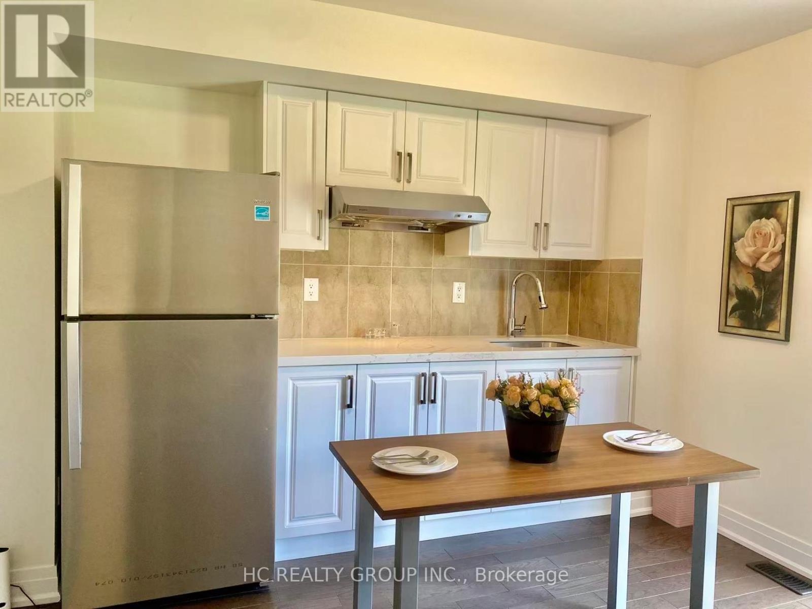 Backyard Apt - 2123 Royal Gala Circle, Mississauga, Ontario L4Y 0H2 - Photo 3 - W12592684