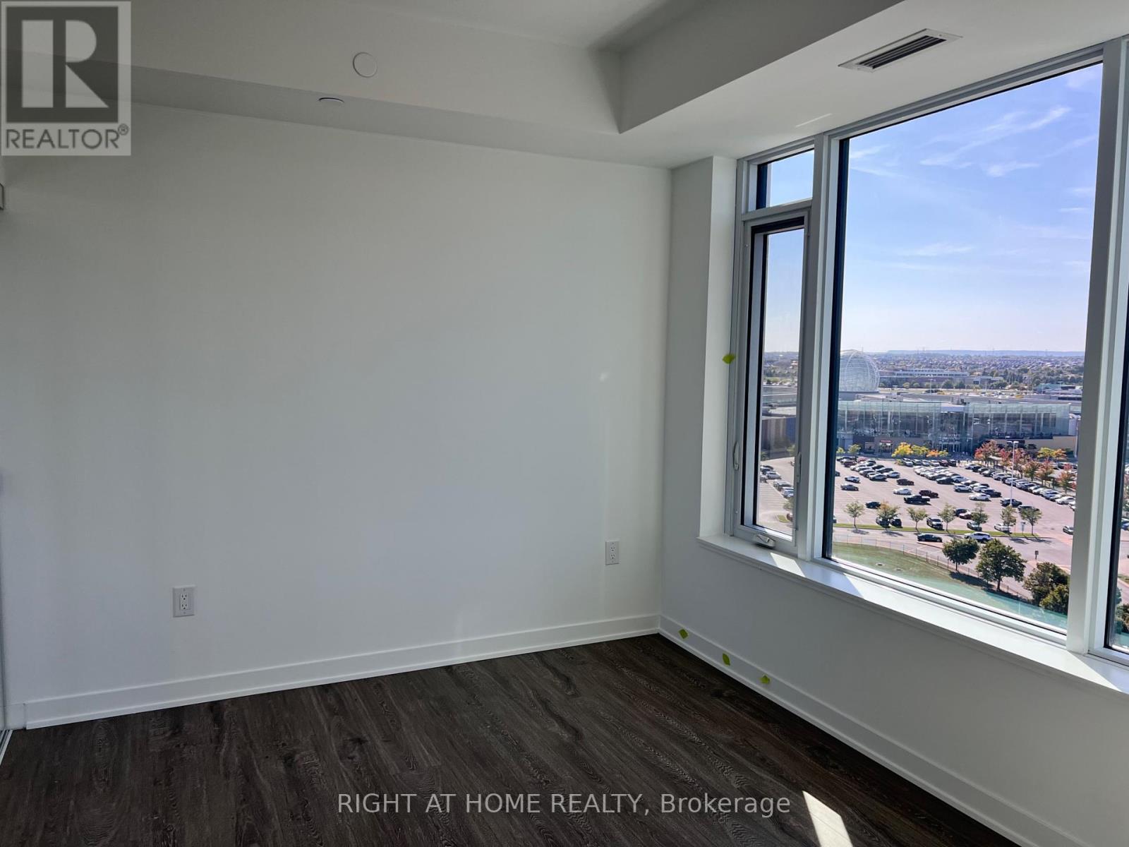 2495 Eglinton Avenue W, Mississauga, Ontario  L5M 2V8 - Photo 14 - W12592694