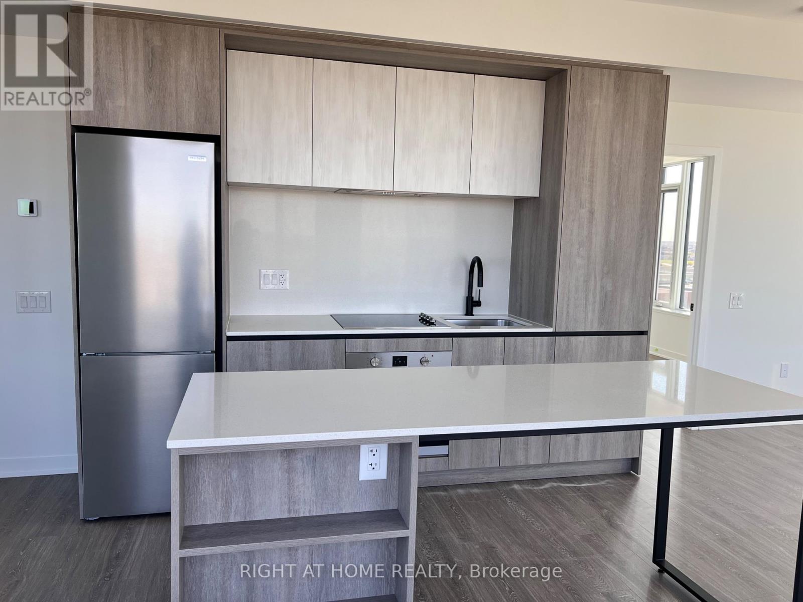 2495 Eglinton Avenue W, Mississauga, Ontario  L5M 2V8 - Photo 7 - W12592694