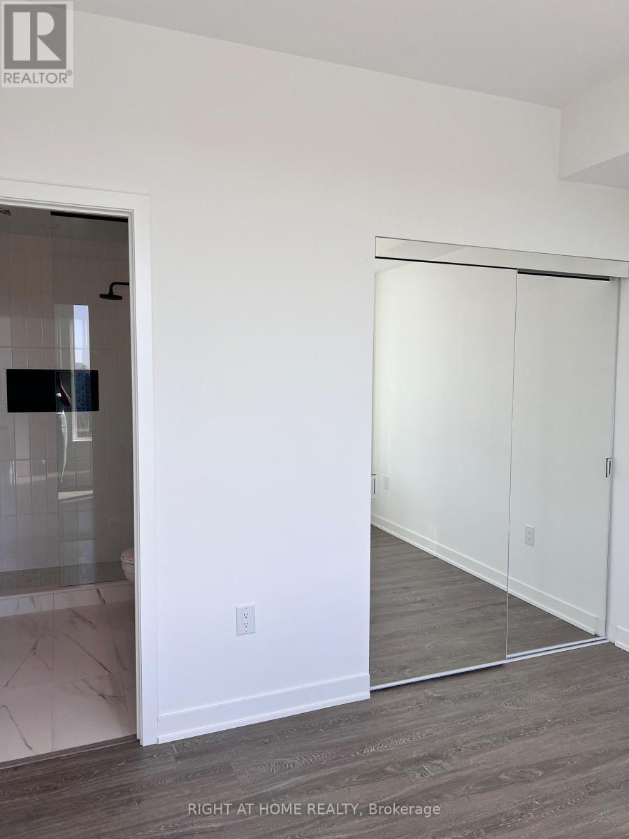 2495 Eglinton Avenue W, Mississauga, Ontario  L5M 2V8 - Photo 15 - W12592694