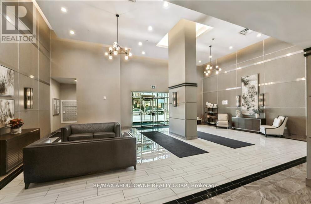 624 - 2486 Old Bronte Road, Oakville, Ontario  L6M 4J2 - Photo 2 - W12592698