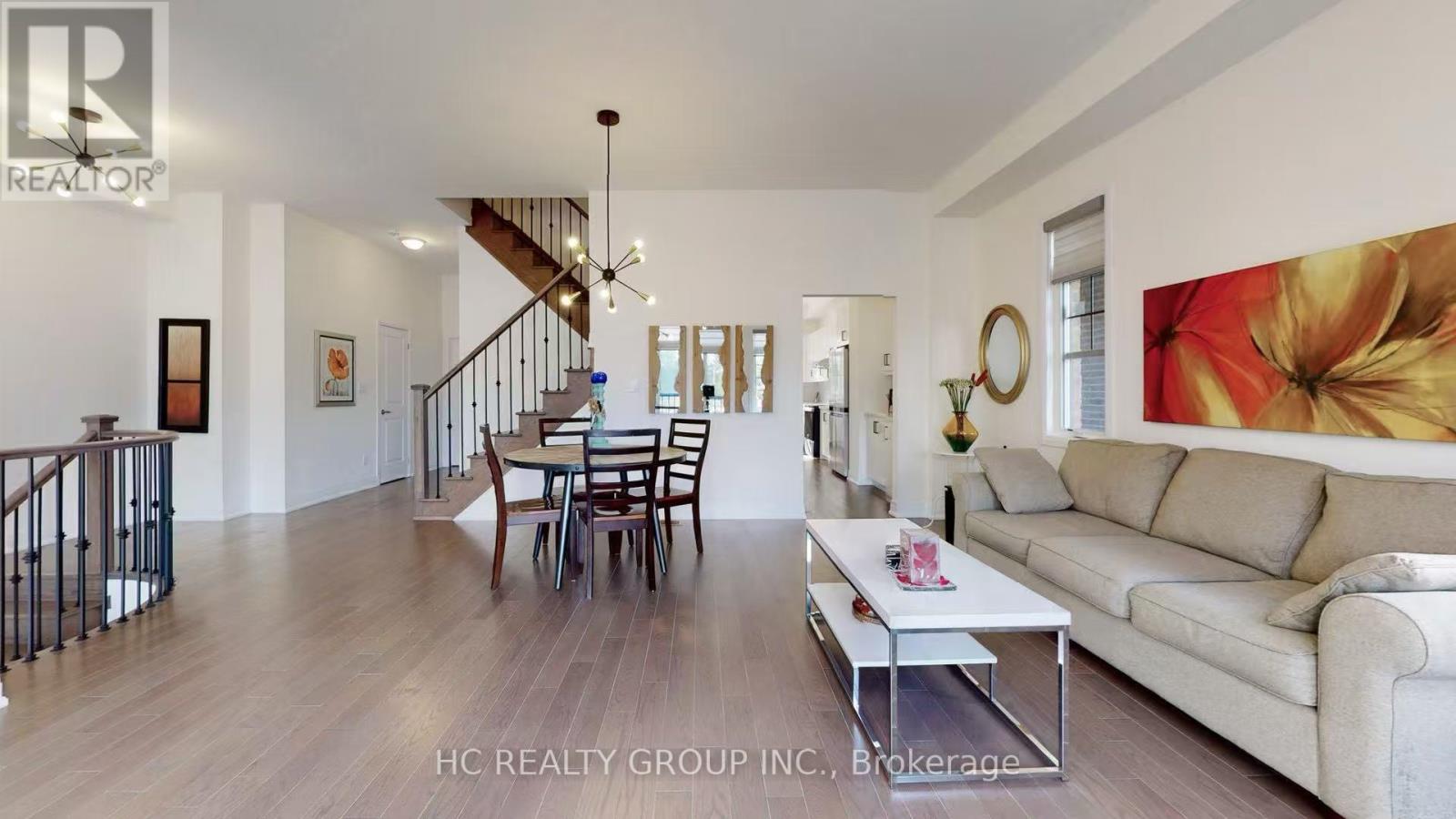 Master Suite - 2123 Royal Gala Circle, Mississauga, Ontario L4Y 0H2 - Photo 5 - W12592708