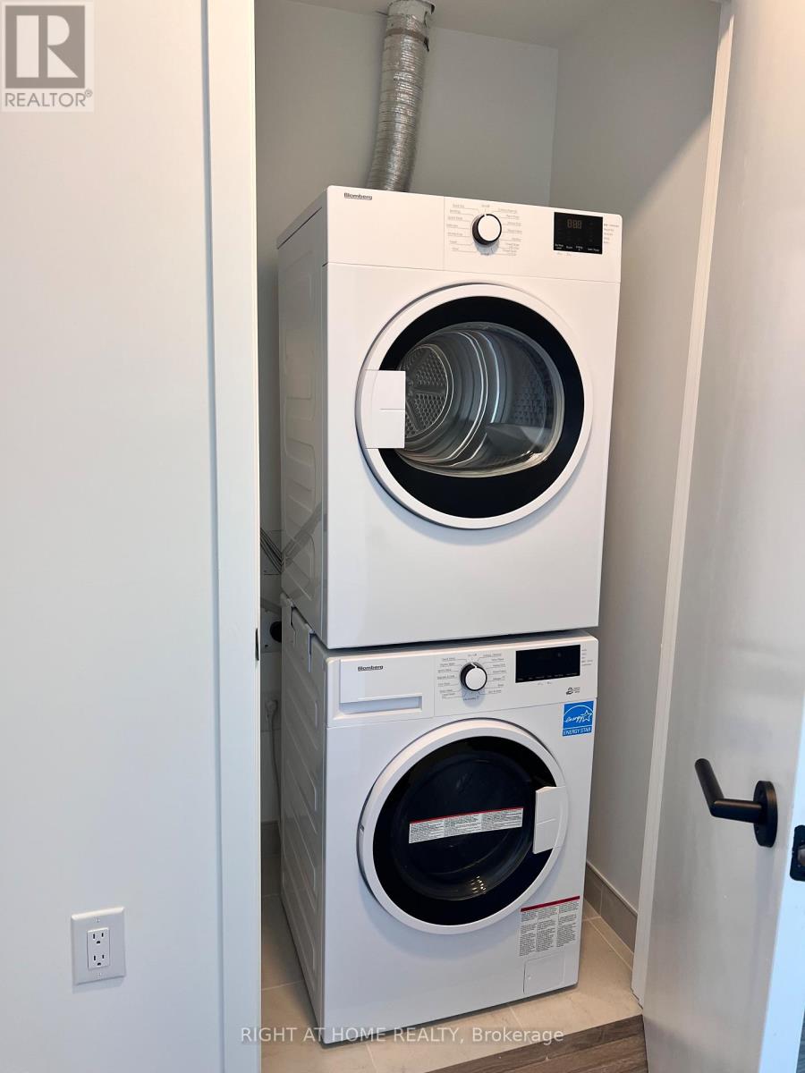 2495 Eglinton Avenue W, Mississauga, Ontario  L5M 2V8 - Photo 20 - W12592694