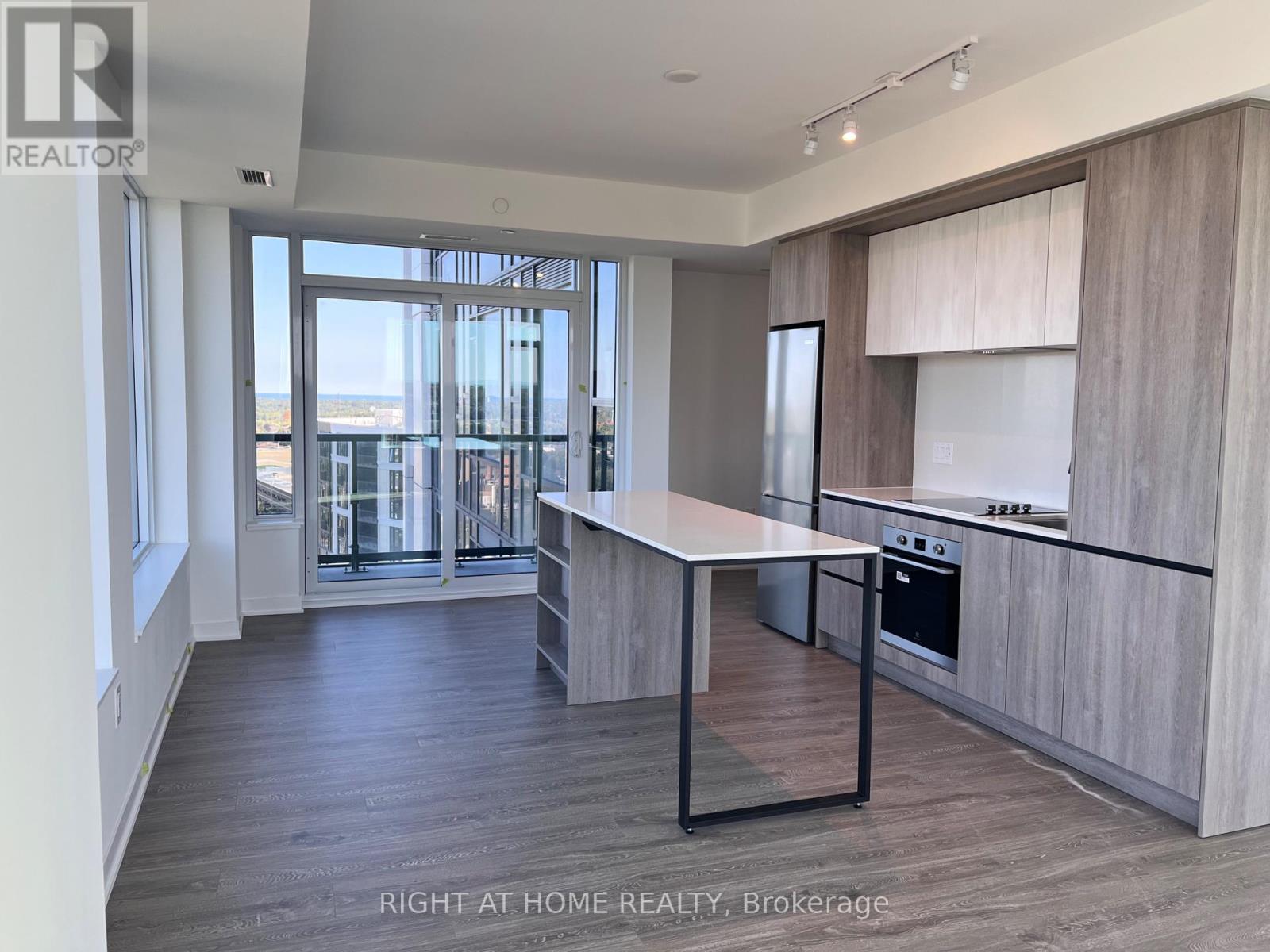 2495 Eglinton Avenue W, Mississauga, Ontario  L5M 2V8 - Photo 8 - W12592694