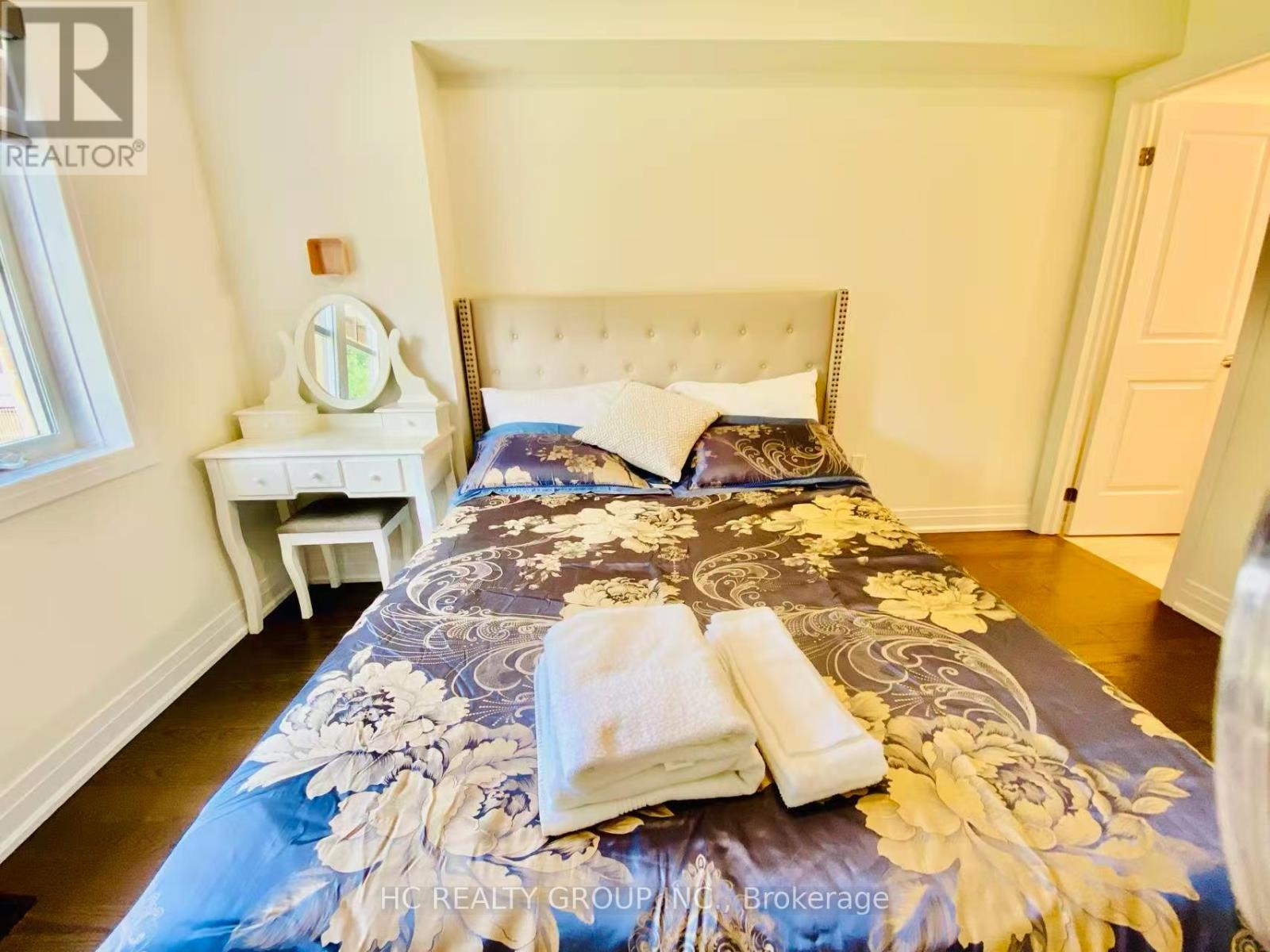 Backyard Apt - 2123 Royal Gala Circle, Mississauga, Ontario L4Y 0H2 - Photo 11 - W12592684