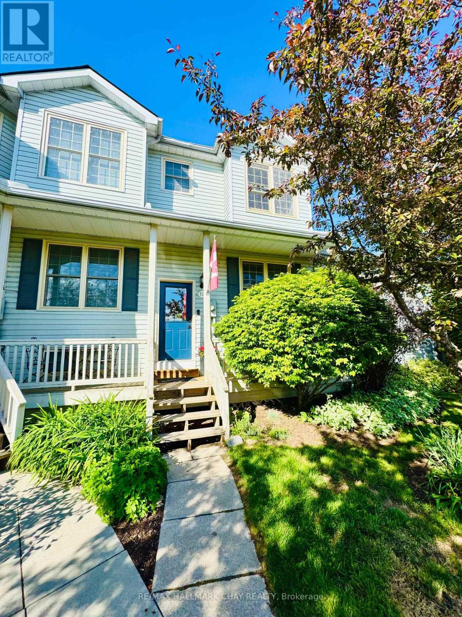 126 - 150 Victoria Street S, Blue Mountains, Ontario  N4L 2P0 - Photo 2 - X12342124