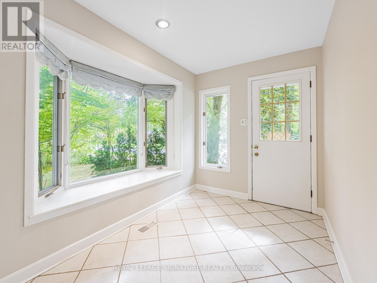 1447 Merrow Road, Mississauga, Ontario  L5J 3C4 - Photo 14 - W12592798