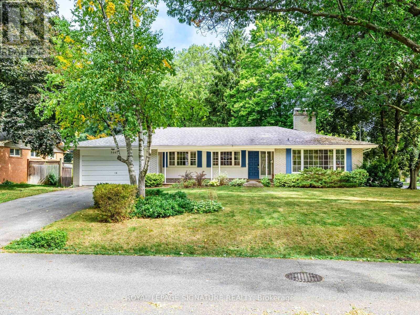 1447 Merrow Road, Mississauga, Ontario  L5J 3C4 - Photo 2 - W12592798