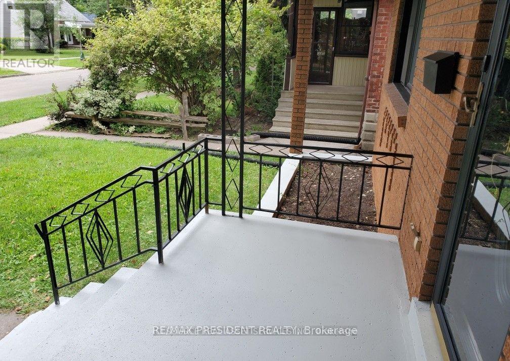 1148 Wigle Avenue, Windsor, Ontario N9C 3N1 - Photo 2 - X12426434