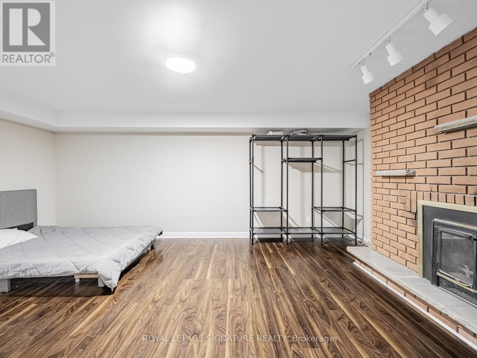 1447 Merrow Road, Mississauga, Ontario  L5J 3C4 - Photo 41 - W12592798