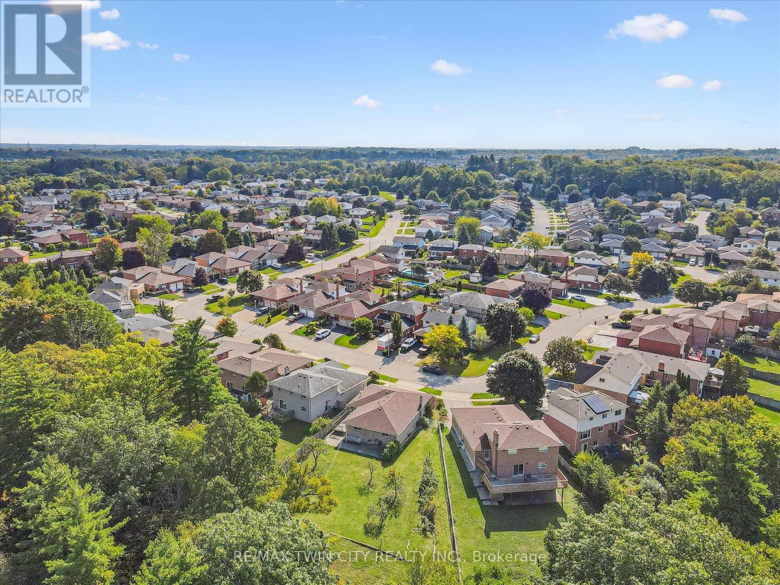 42 Azores Crescent, Cambridge, Ontario N1R 7Z4 - Photo 33 - X12438610