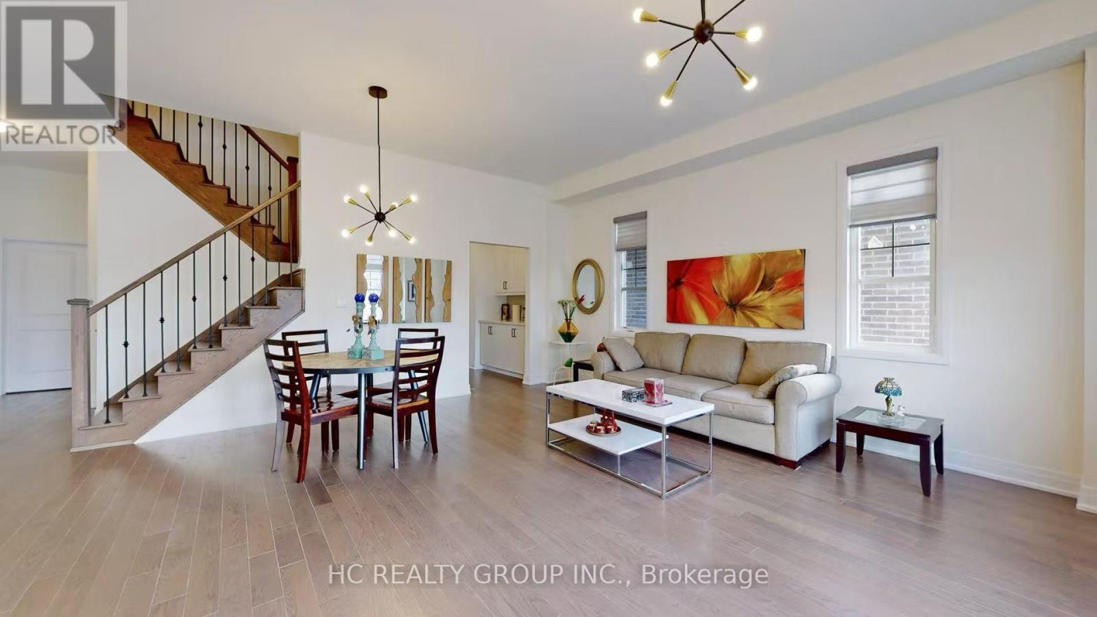 Master Suite - 2123 Royal Gala Circle, Mississauga, Ontario L4Y 0H2 - Photo 4 - W12592708