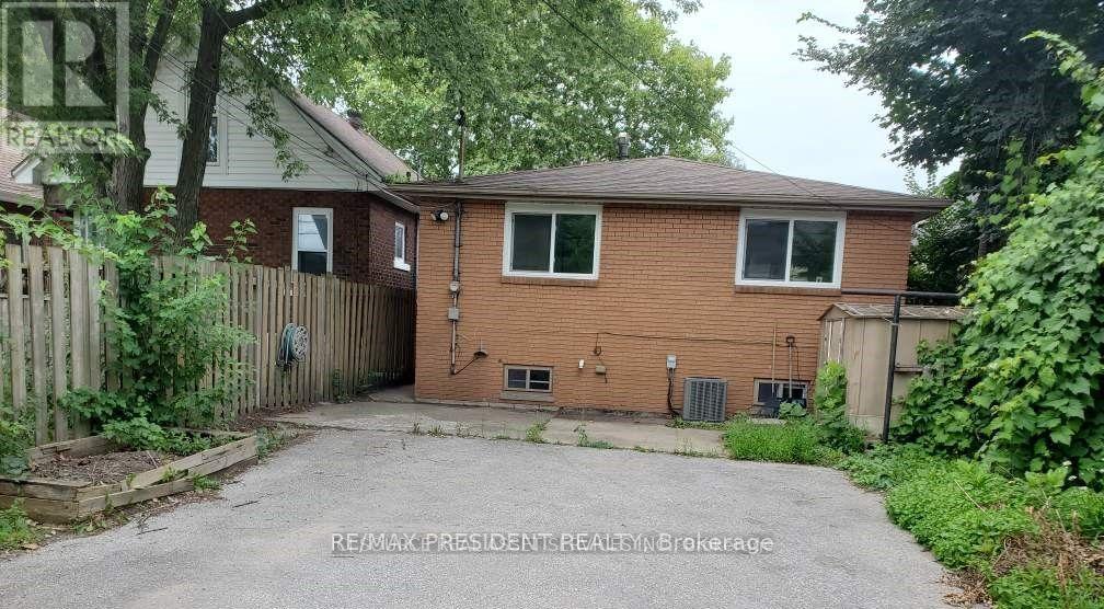 1148 Wigle Avenue, Windsor, Ontario N9C 3N1 - Photo 10 - X12426434